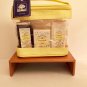 Crabtree Evelyn Camomile Gift Case Bath Gel Soap Lotion Exfoliating Glove Carrying Case   Exclusive