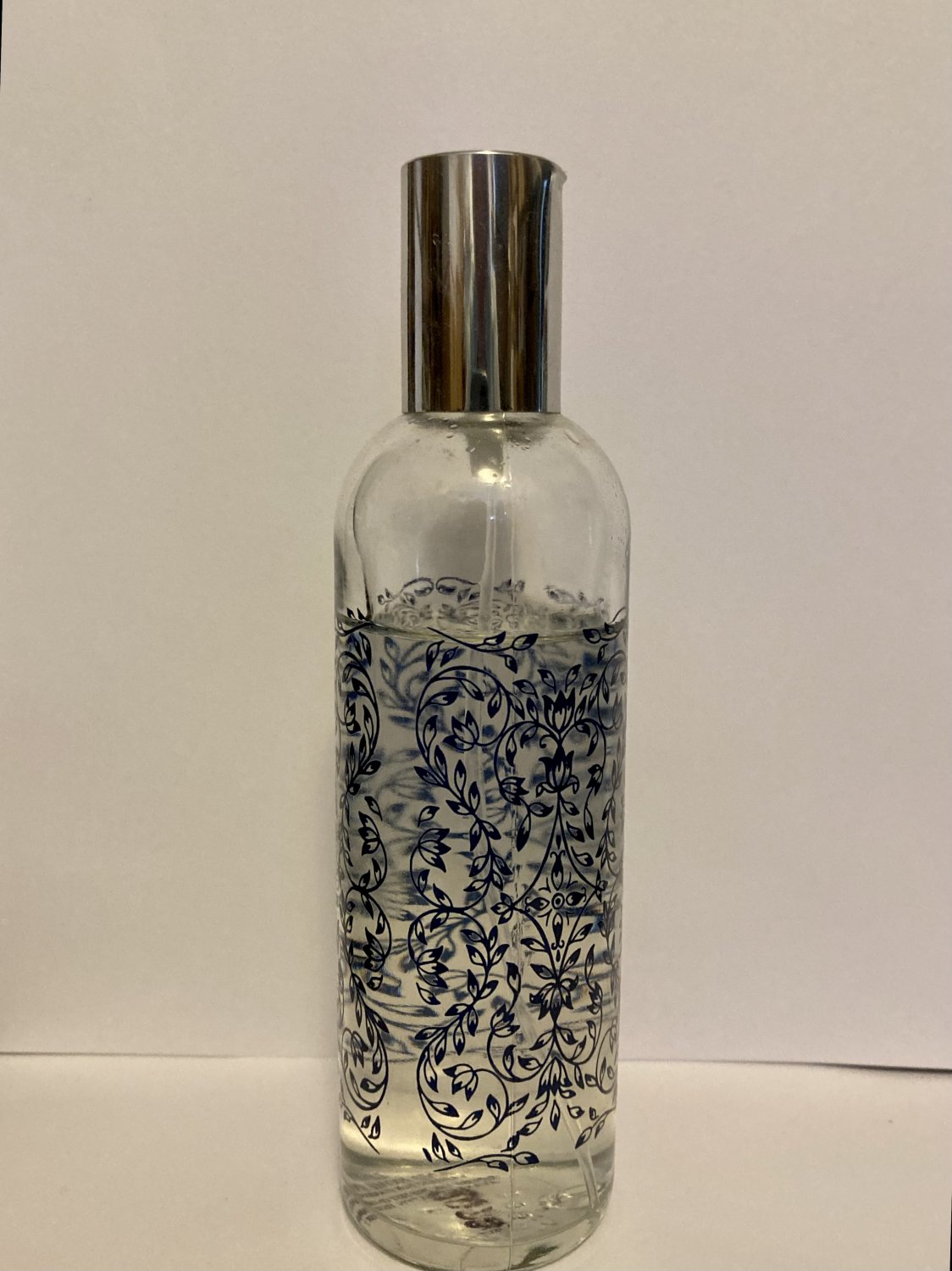 Crabtree Evelyn Linen and Home Spray Cayman Winds room fragrance spray +|- 90%