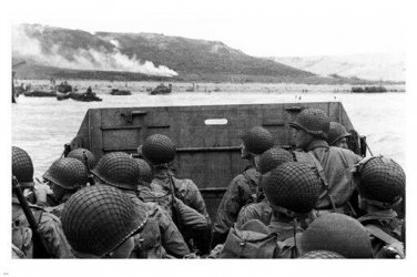 ARMY beach landing poster 20x30 WW2 WAR history b/w photo GUNS helmets