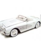 1958 CHEVROLET CORVETTE WHITE 1:18 DIECAST MODEL