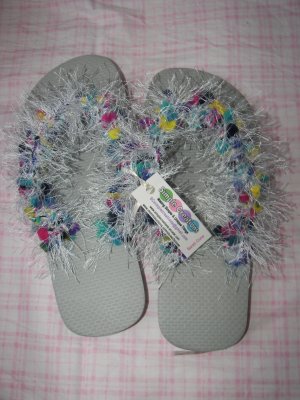 A38- Adult Fun Flip-Flops Sm 5-6
