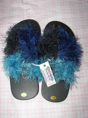 A36- Adult Fun Flip-Flops Sm 6-7