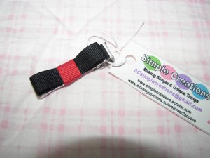 C13- Red & Black Simple Clip