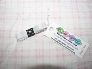 C10- White & Black Rhinestone Simple Clip