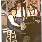THE VIC WILLIS TRIO ORIGINAL 1982 GRAND OLE OPRY PINUP PHOTO THE VIC WILLIS TRIO ORIGINAL 1982 GRAND OLE OPRY PINUP PHOTO