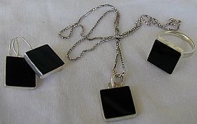 Onyx square set-ring earrings pendant