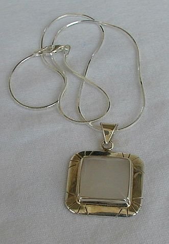 Light pink pendant-