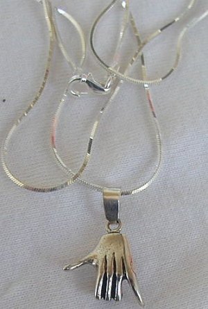 Palm (yad) pendant-A
