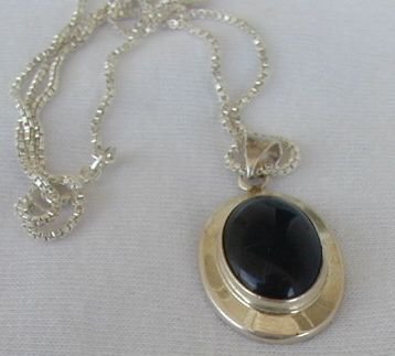Mini oynx pendant-A