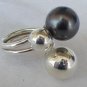 Gray silver pearls ring