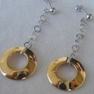 Dangling golden rings earrings