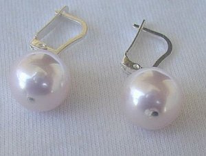Pink pearls earrings
