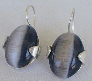 Gray cat eye earrings