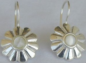 Mini white flowers