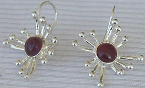 Red prickle  earrings