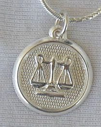 Libra round pendant