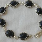8 oynx stones bracelet