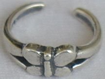 Butterfly toe ring