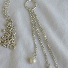 3white pearls necklace.
