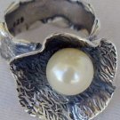 White pearl ring SR92 White pearl ring SR92