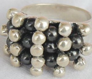 Silver black  cat eye ring