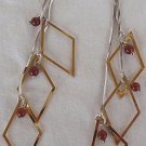 Dangling Rhombus earrings