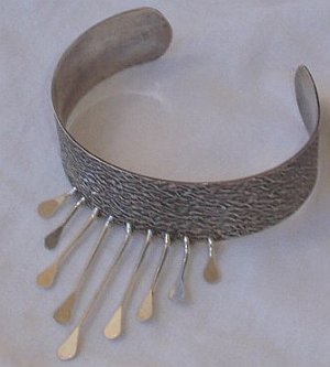 Another fashion silver bracelet