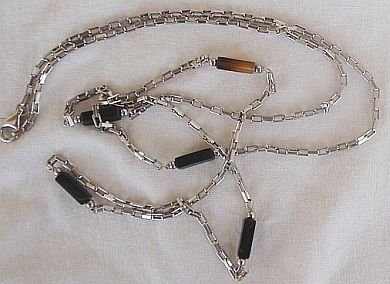 Fashion silver- black links necklace
