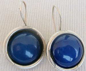 Blue agate round earrings