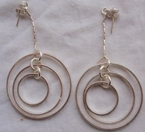 Double round hoop earrings