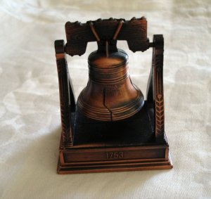 Liberty Bell replica copper pencil sharpener patriotic desk accessory 1049vf