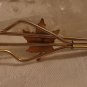 Lethbridge Alberta souvenir tie clip with cloisonne maple leaf vintage 1138vf