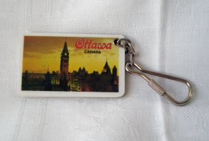 Ottawa Canada key chain 12 plastic pictures of city vintage1170vf