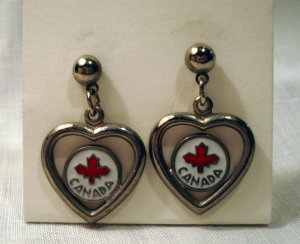 Heart Canada souvenir drop earrings silver tone enamel pierced vintage1393vf