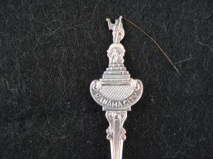Figural souvenir spoon Panama City Panama Balboa statue silverplate vintage 1436vf