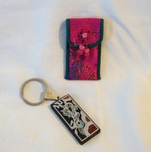 Inlaid wood abalone metal Korea souvenir key ring with case preowned 1470vf