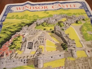 Windsor Castle souvenir linen tea or kitchen towel vintage 1485vf