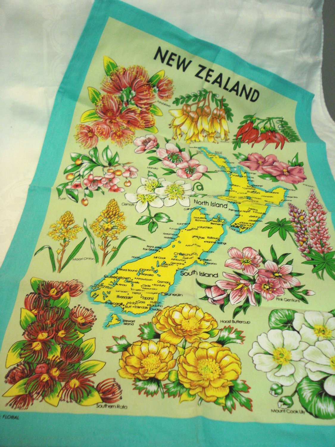 Flowers of New Zealand Souvenir tea towel cotton apple green unused