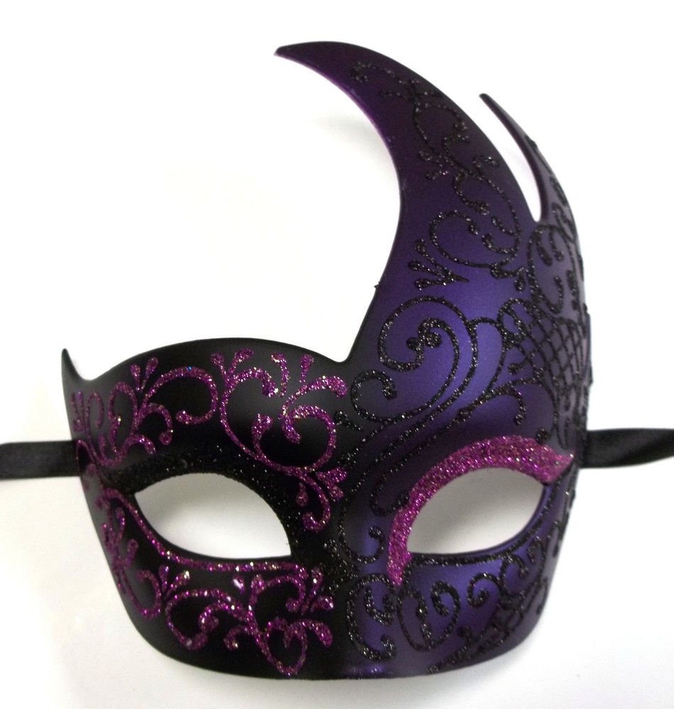 Маска от 18 февраля 2024. Венецианская маска пламя. Пурпурная маска. Маскарад. Маска к18.