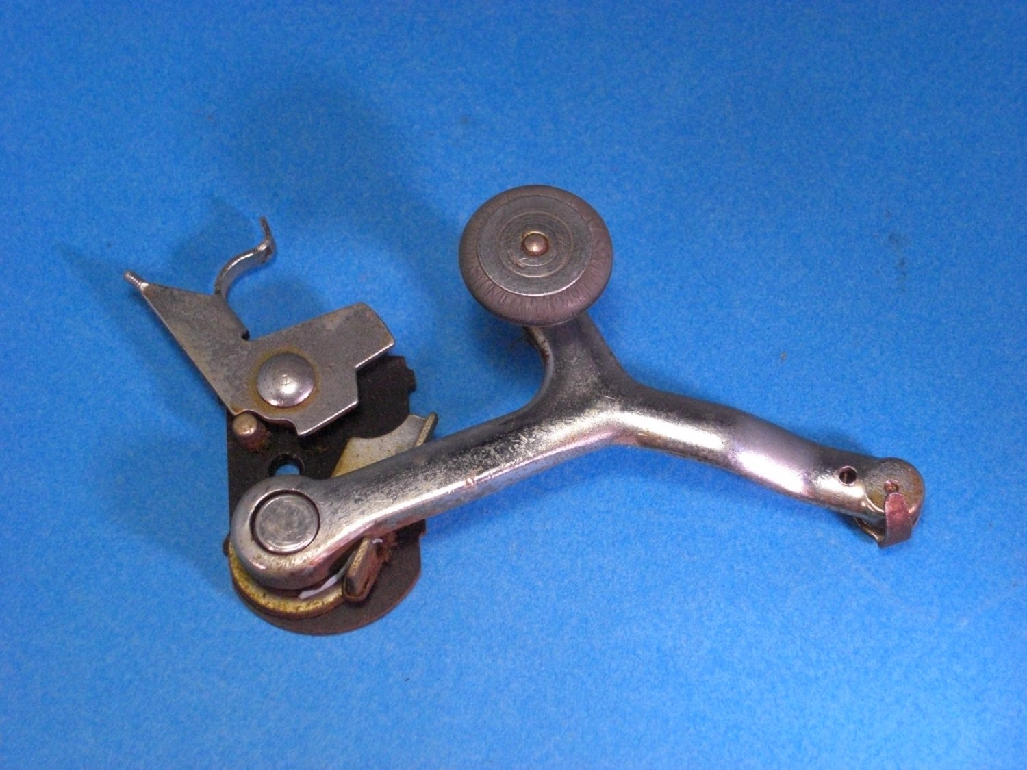 White 77-144147 Rotary Sewing Machine Bobbin Winder Assembly