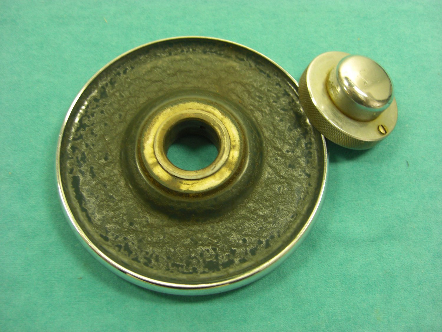 SEARS KENMORE 117552 Sewing Machine Hand Wheel