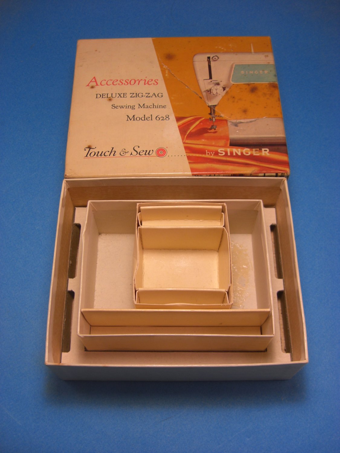 Singer 628 Touch & Sew Sewing Machine Attachment Accessory Box Empty