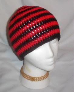 Hand Crochet ~ Sweet Beanie ~ Goth Black/Red Emo Unisex