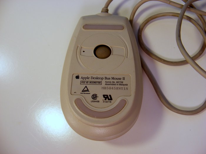 Apple Desktop Bus Mouse II M2706 B47