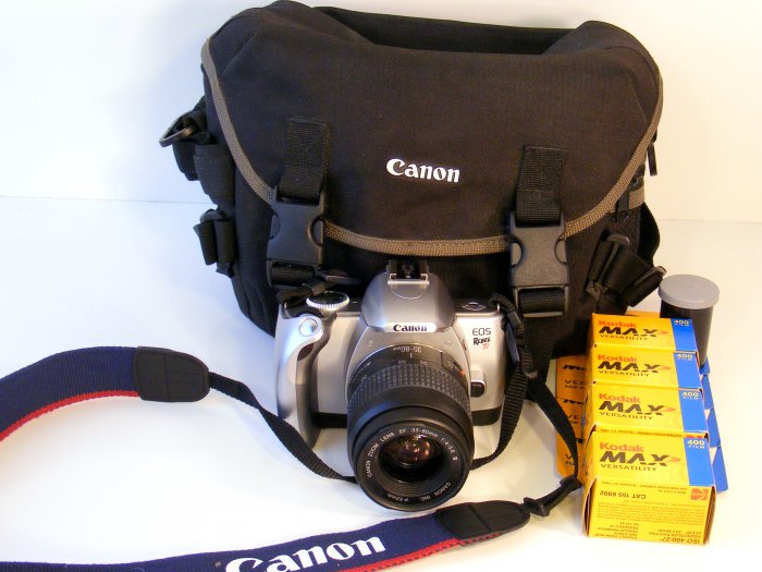 Canon EOS Rebel Ti 35mm SLR Film Camera with Case Expired Film and ...