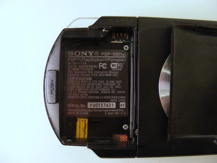 Sony PSP 1001 with Broken Screen Parts Repair