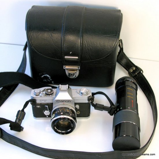 Vintage Beautiful CANON FT QL 35mm FILM CAMERA Body 2 Lenses Zoom Lens