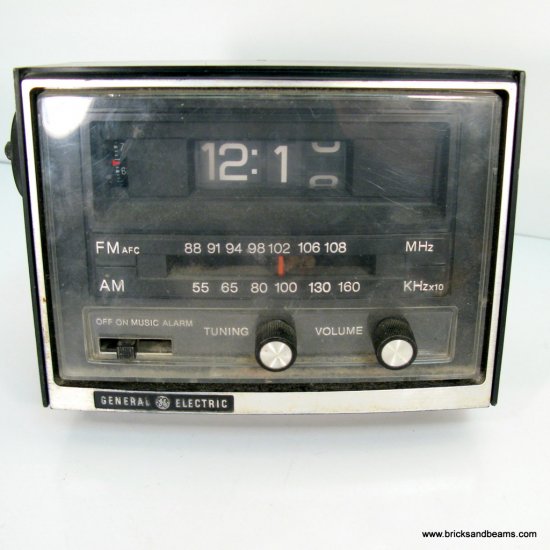 Vintage GE Flip Clock Radio 74415B General Electric Date Code 1631