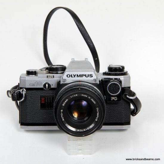 Olympus OM 10 35mm SLR FILM Camera w Manual Adapter Olympus Zuiko 11.8