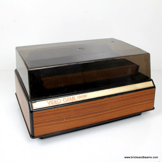 Atari 2600 Video Computer System w 22 Games 2 Joysticks Video Game Center Case